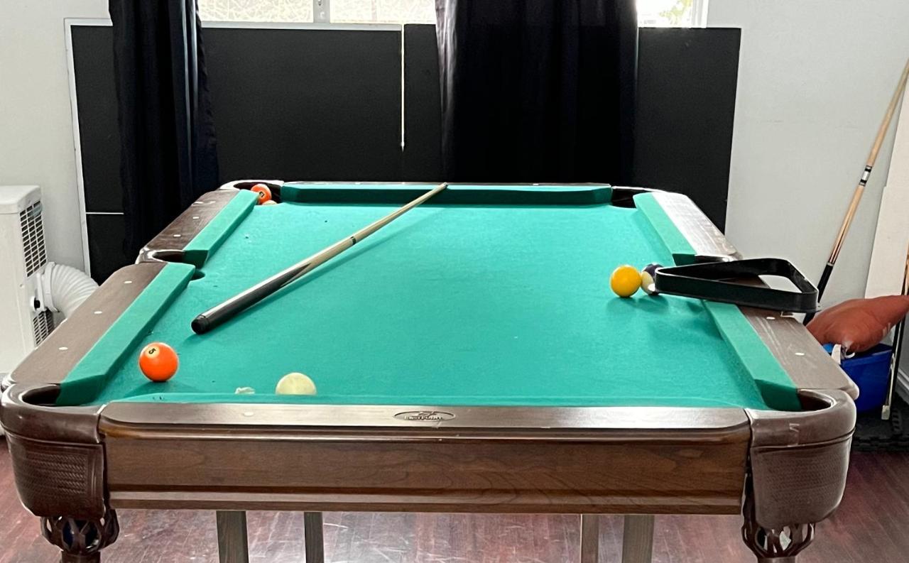 Villa Vintage - 3 Bed House - North Surrey - Ping-Pong And Pool Table - Tv Cable Extérieur photo