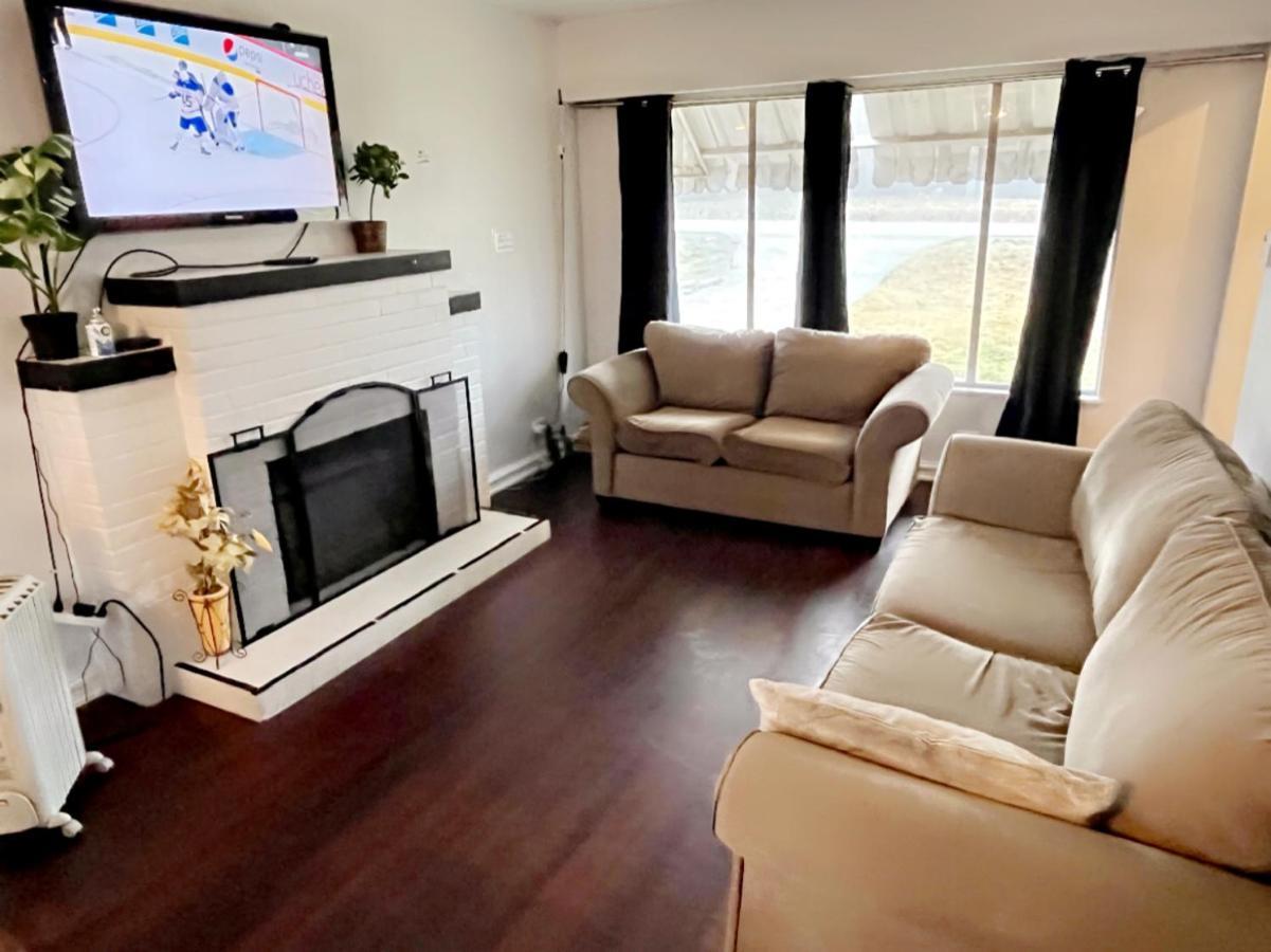 Villa Vintage - 3 Bed House - North Surrey - Ping-Pong And Pool Table - Tv Cable Extérieur photo