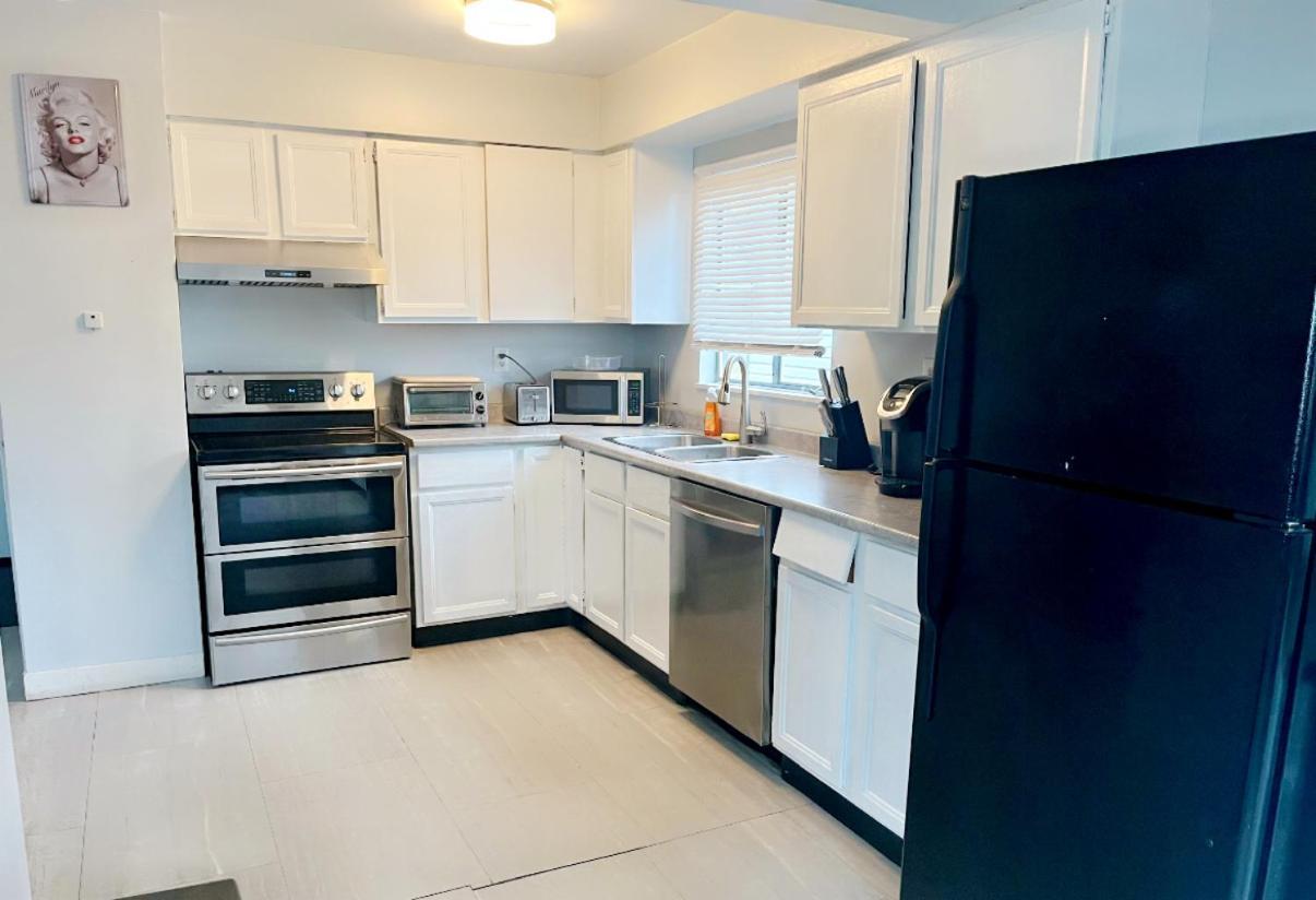 Villa Vintage - 3 Bed House - North Surrey - Ping-Pong And Pool Table - Tv Cable Extérieur photo